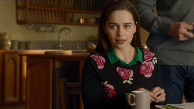 The sweater with the roses of Lou Clark (Emilia Clarke) in Before You