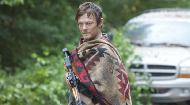 The replica of the poncho iconic Daryl Dixon (Norman Reedus) in The Walking Dead S03E05