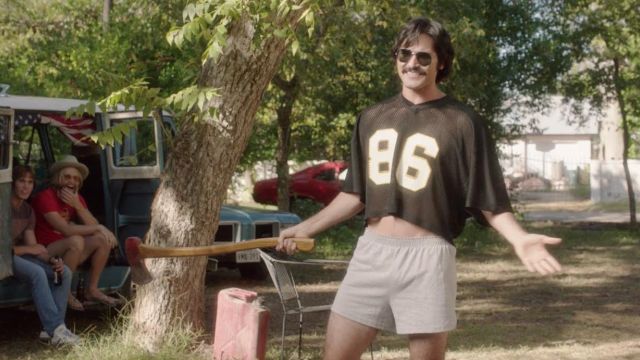 Sun-Glasses McReynolds in Everybody wants Some | Spotern