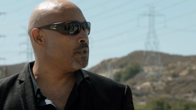 The sunglasses Kaenon Klay of Moses Cartwright (Mathew St. Patrick) in Sons of Anarchy S07E09