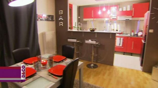 The square plates red seen in the show D&CO