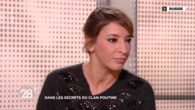 Le pull à sequin de Nadia Daam dans 28 minutes du 25/01/2018