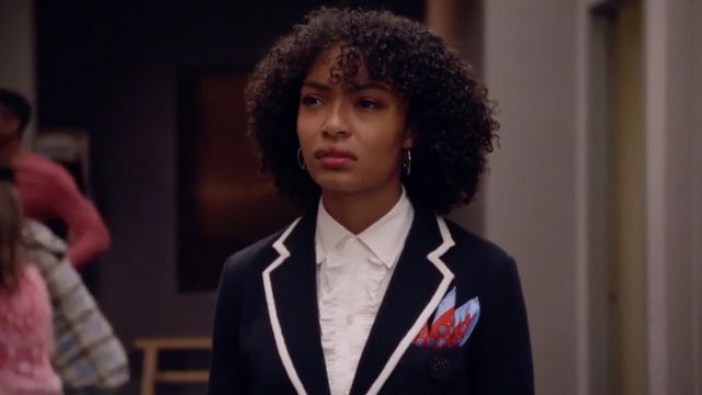Rag & Bone blazer worn by Zoey Johnson (Yara Shahidi) as seen in Grown-ish S01E04