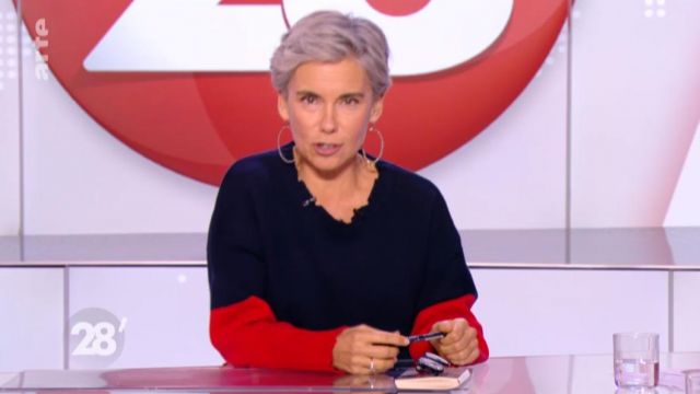 The sweater navy sleeves, red Elisabeth Quin in 28 minutes of 06/11/2017