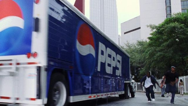 The delivery truck Pepsi in Bad Boys 2