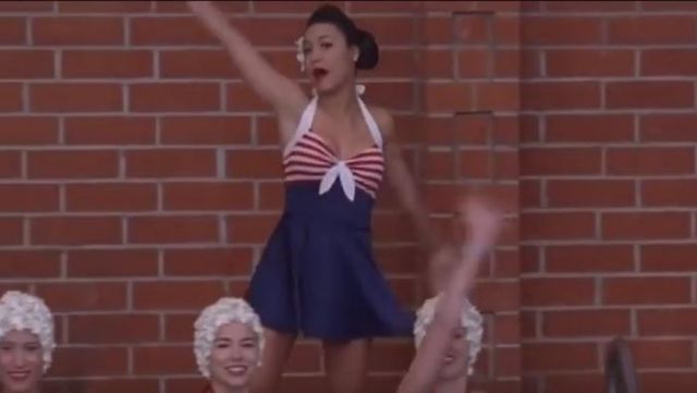 Le maillot de bain Santana Lopez (Naya Rivera) dans glee S03E10