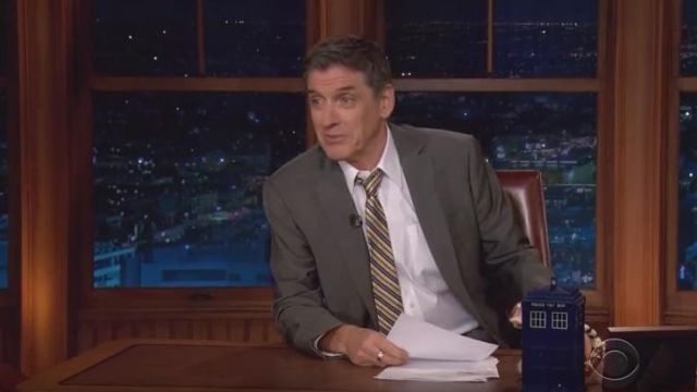the box to the cookie Tardis on the desk of Craig Ferguson in The Late Late Show with Craig Ferguson