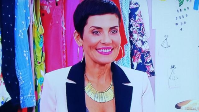 Le blazer rose de Cristina Cordula dans Les Reines du Shopping