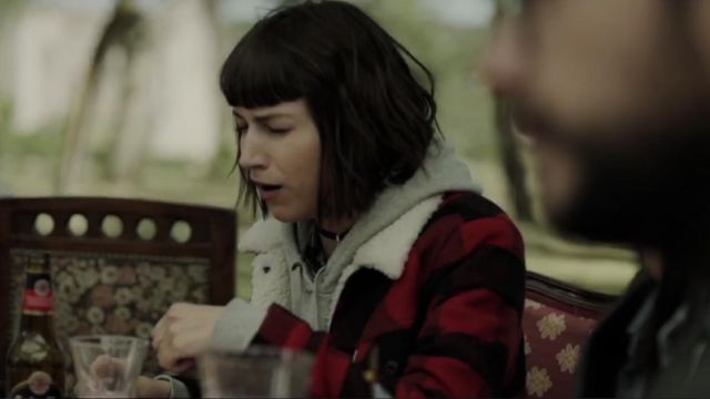 The Jacket Plaid Collar Sherpa Of Tokyo Ursula Corbero In The Casa De Papel S01e08 Spotern