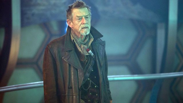 Brigand porté par la Guerre Médecin (John Hurt), comme vu dans Doctor Who: Le Jour du Docteur (50e Anniversaire)