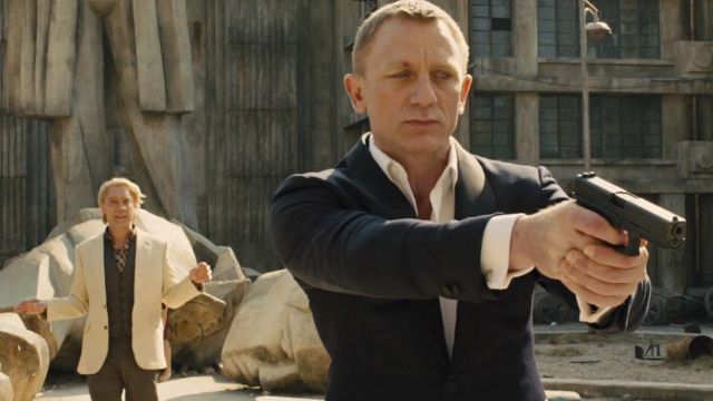 Mother of Pearl Cufflinks worn by James Bond (Daniel Craig) as seen in Skyfall