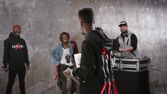 The black jacket will Cease and Desist 21 Savage in the clip 2016 XXL  Freshman Cypher of Spanglishmc