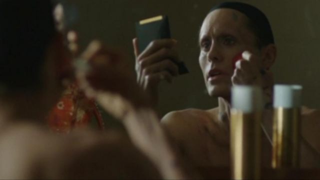 Dual Finish highlighter by Lancôme used by Rayon (Jared Leto) as seen in Dallas Byers Club