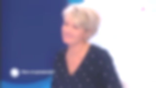 Le top à fleurs de Sophie Davant dans C'est au programme du 14/02/2018