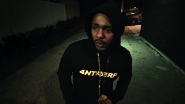 Black reflective sweatshirt 4ntwerp worn by Kendrick Lamar in King's dead videoclip ft Jay Rock, Kendrick Lamar, Future, James Blake
