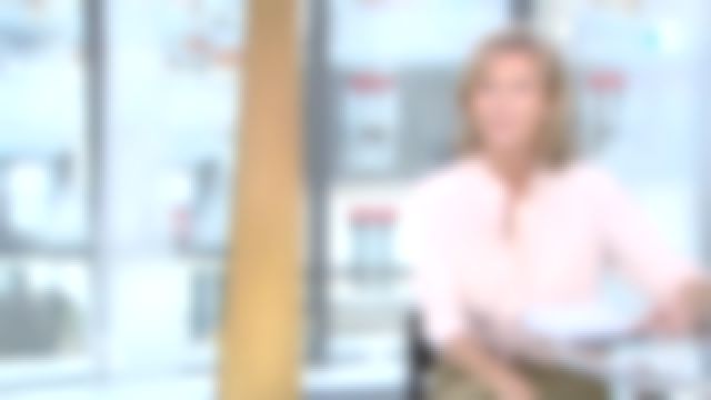 The top silk powdery pink of Claire Chazal in free Entry to the 22/02/2018