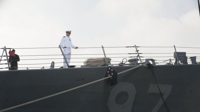 Visor hat worn by Commandant Tom Chandler (Eric Dane) in The last ship 1x01