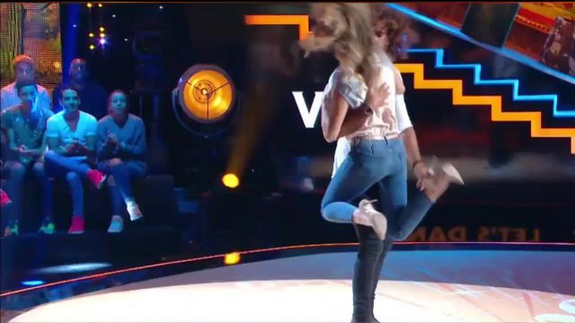 The skinny jeans Levis of Clara Morgane in Friday, everything is permitted special latino
