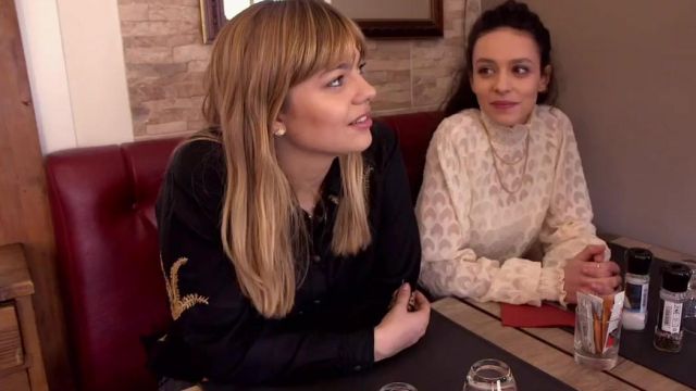 The shirt Kooples of Louane in 50 minutes inside the 24.02.18