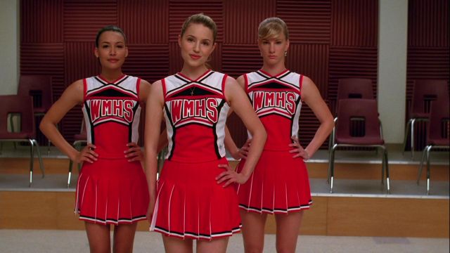 Le costume de cheerleader WMHS de Mac Kinley High porté par Quinn Fabray (Dianna Agron) dans la série Glee