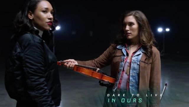 Bomber black TNA of Iris West Allen (Candice Patton) in The Flash S04E14