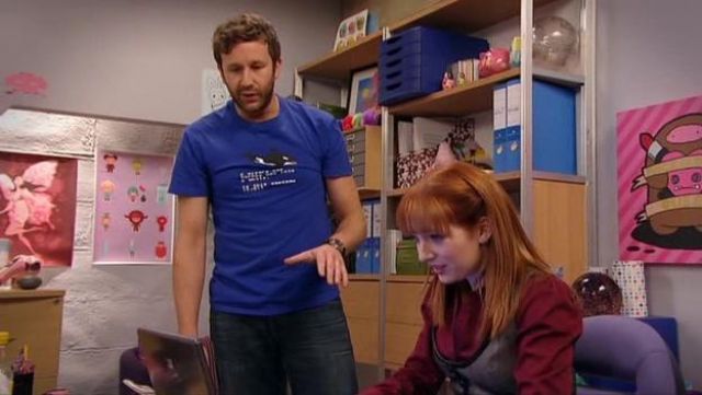 The t-shirt "blue whale" of Roy (Chris O'dowd) in The IT Crowd S04E05