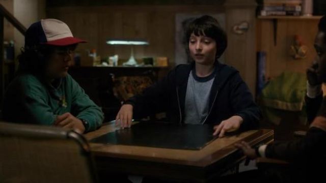 The hat blue white red Dustin Henderson (Gaten Matarazzo) in Stranger Things Season 1 Episode 5