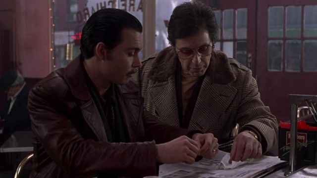 The leather coat vintage Joseph D. Pistone (Johnny Depp) in Donnie Brasco