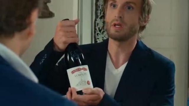 Le vin rouge L'Aiguebrun Lubéron de Grégory Van Huffel (Philippe Lacheau) dans le film Alibi.com