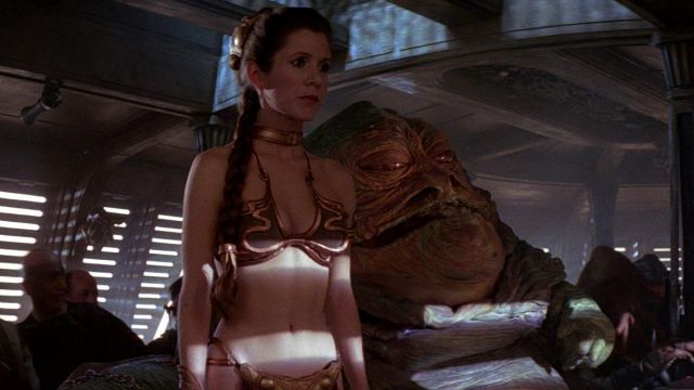 La perruque avec natte de la Prin­cesse Leia (Car­rie Fi­sher) dans Star Wars VI : Le re­tour du Jedi