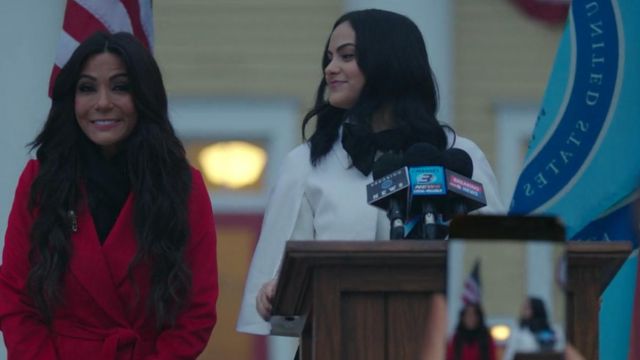 The shirt Miu Miu with a knot of Veronica Lodge (Camilla Mendes) in Riverdale S02E15