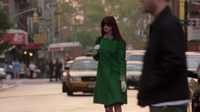 Versace lunettes de soleil portées par Andrea Sachs (Anne Hathaway dans Le Diable s'habille en Prada