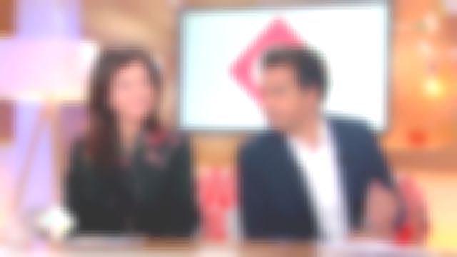 La veste bombers à fleurs de Marion Ruggieri dans C à vous du 21/03/2018