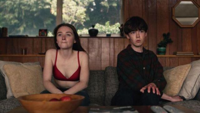 The bra red Alyssa (Jessica Barden) in The End of the F***ing World S01E01