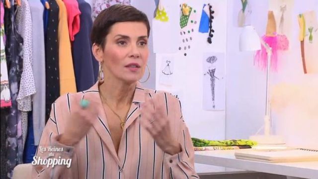 La chemise rayée en soie de Cristina Cordula dans Les reines du shopping du 22/03/2018