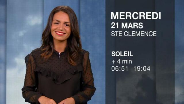 The top with ruffles and satin Laurence Roustandjee in the weather of M6 of 20/03/2018