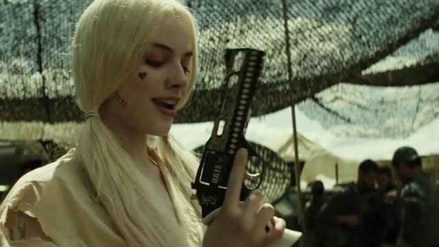 The pistol of Dr. Harleen Quinzel aka Harley Quinn (Margot Robbie) in the movie Suicide Squad