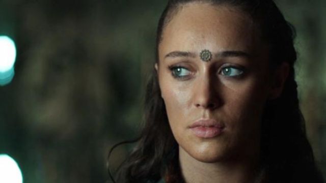 The toothed wheel of Lexa (alycia debnam-carey) in The 100