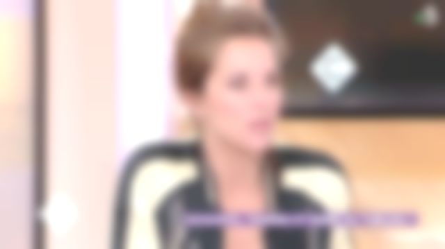 Le bomber de Mélissa Theuriau dans C à vous du 30 mars 2018