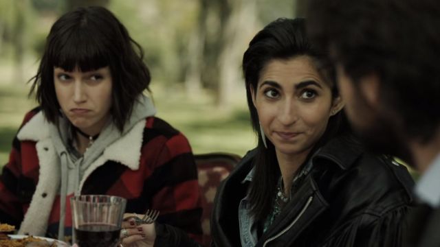 The jacket plaid Levi's of Tokio (Úrsula Corberó) in The Casa de Papel S01E08