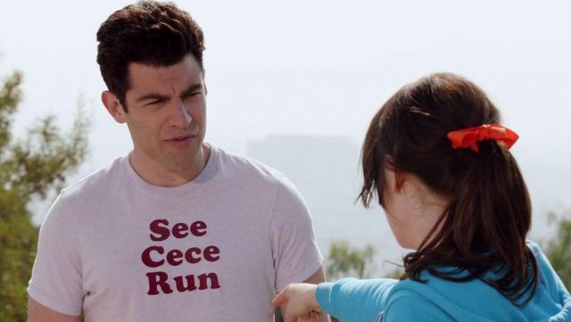Le tee-shirt "See Cece Run" de Winston Schmidt (Max Greenfield) dans New Girl S01E19