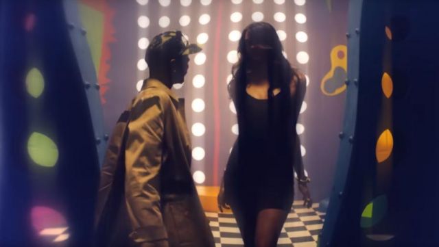 Cap camo BAPE of Chris Brown in her video clip Little More