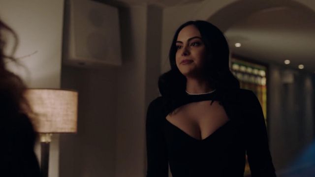 The combination of Veronica Lodge (Camila Mendes) in Riverdale S02E17