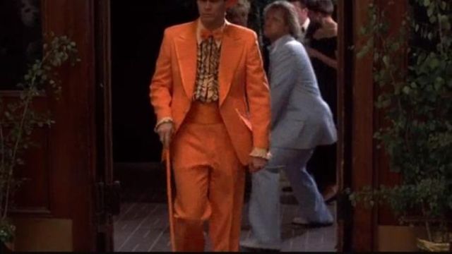 The blue shoes worn by Harry Dunne (Jeff Daniels) in the movie Dumb and Dumber