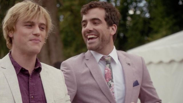 Pink suit jacket worn by Luke Curran (Daniel Ings) as seen in Lovesick S03E01
