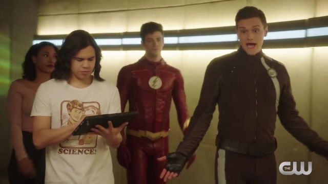 Cisco Ra­mon's (Car­los Valdes) Science tee as seen in The Flash 4x17