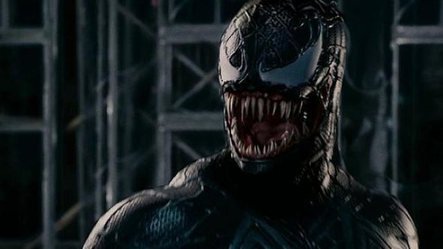 Costume réplique porté par Eddie Brock / Venom (Tom Hardy) comme on le voit dans le Venin
