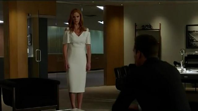 The white dress Roland Mouret Donna Paulsen (Sarah Rafferty) in Suits S07E13