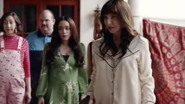 The blouse starry Zara worn by Gail (Mary Steenburgen) in The Last Man on Earth S04E15