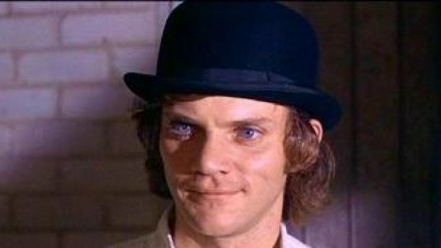 Le chapeau melon de  Alexandre DeLarge (Malcolm McDowell) dans Orange Mécanique